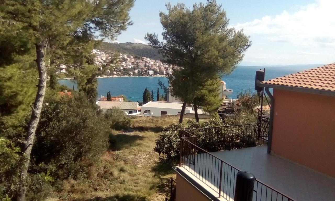Apartmani Irena Ciovo โตรกีร์ ภายนอก รูปภาพ