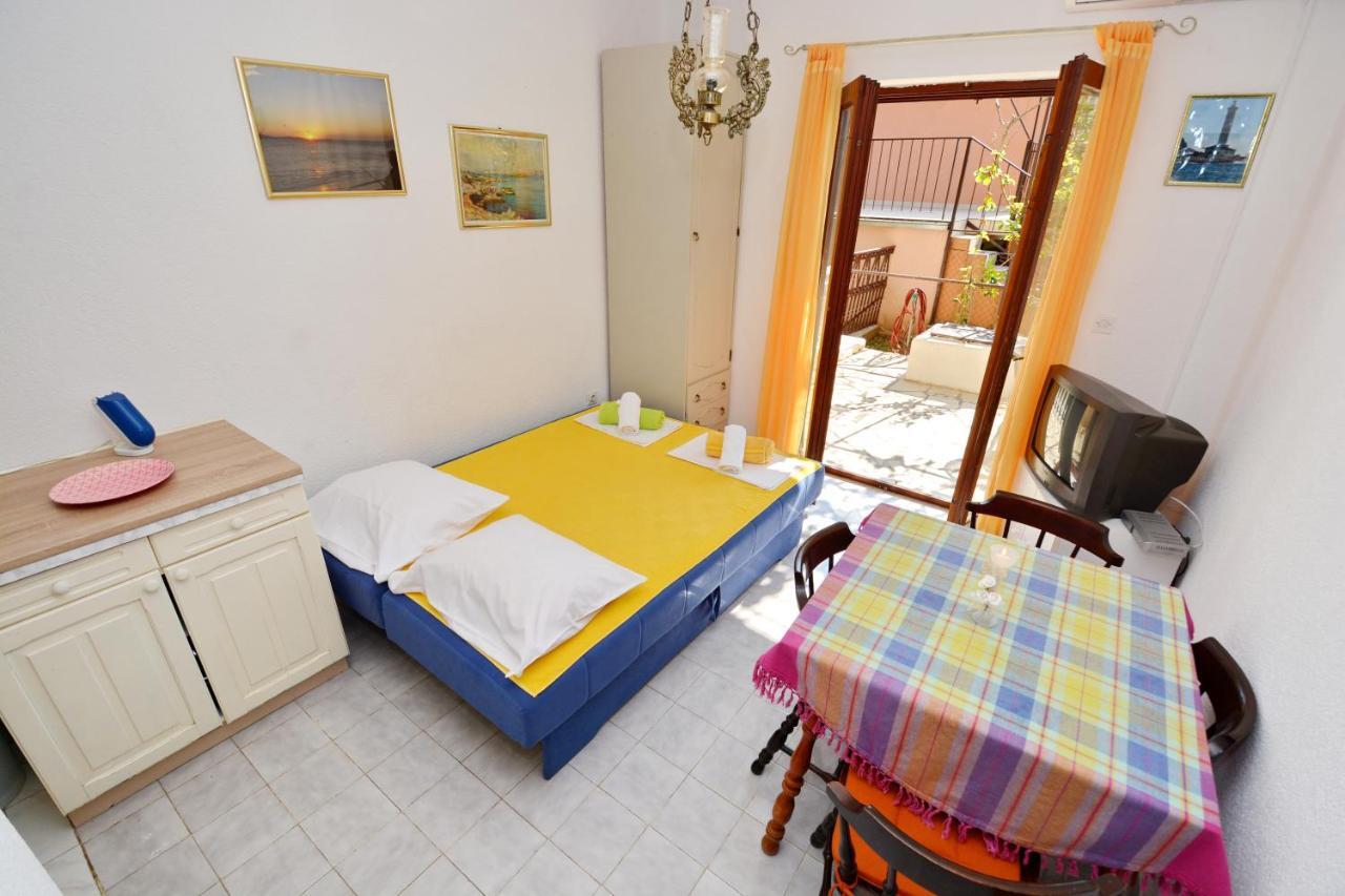 Apartmani Irena Ciovo โตรกีร์ ภายนอก รูปภาพ