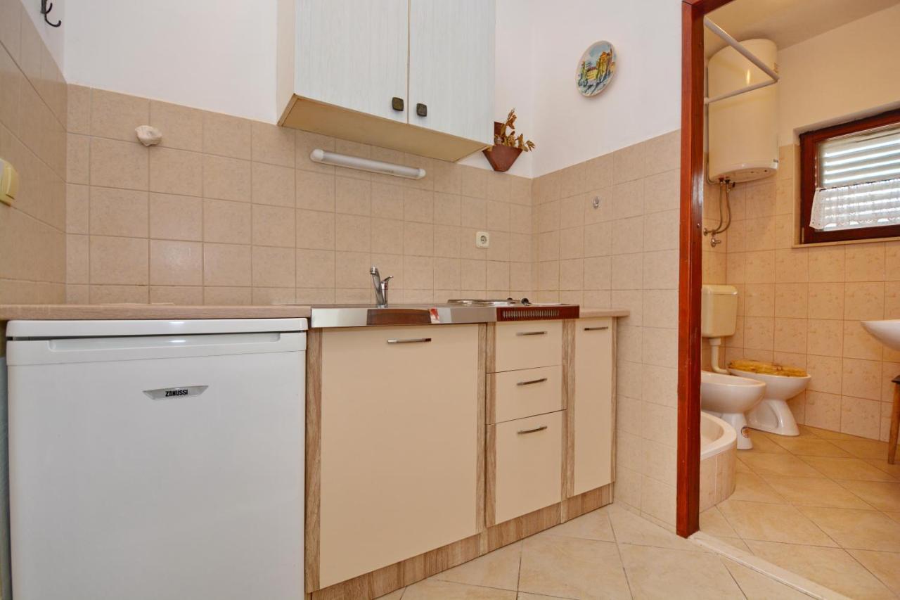 Apartmani Irena Ciovo โตรกีร์ ภายนอก รูปภาพ