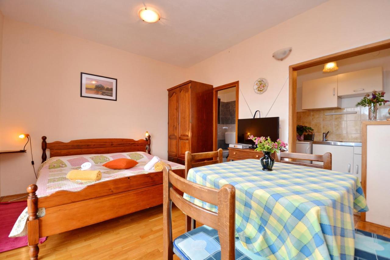 Apartmani Irena Ciovo โตรกีร์ ภายนอก รูปภาพ