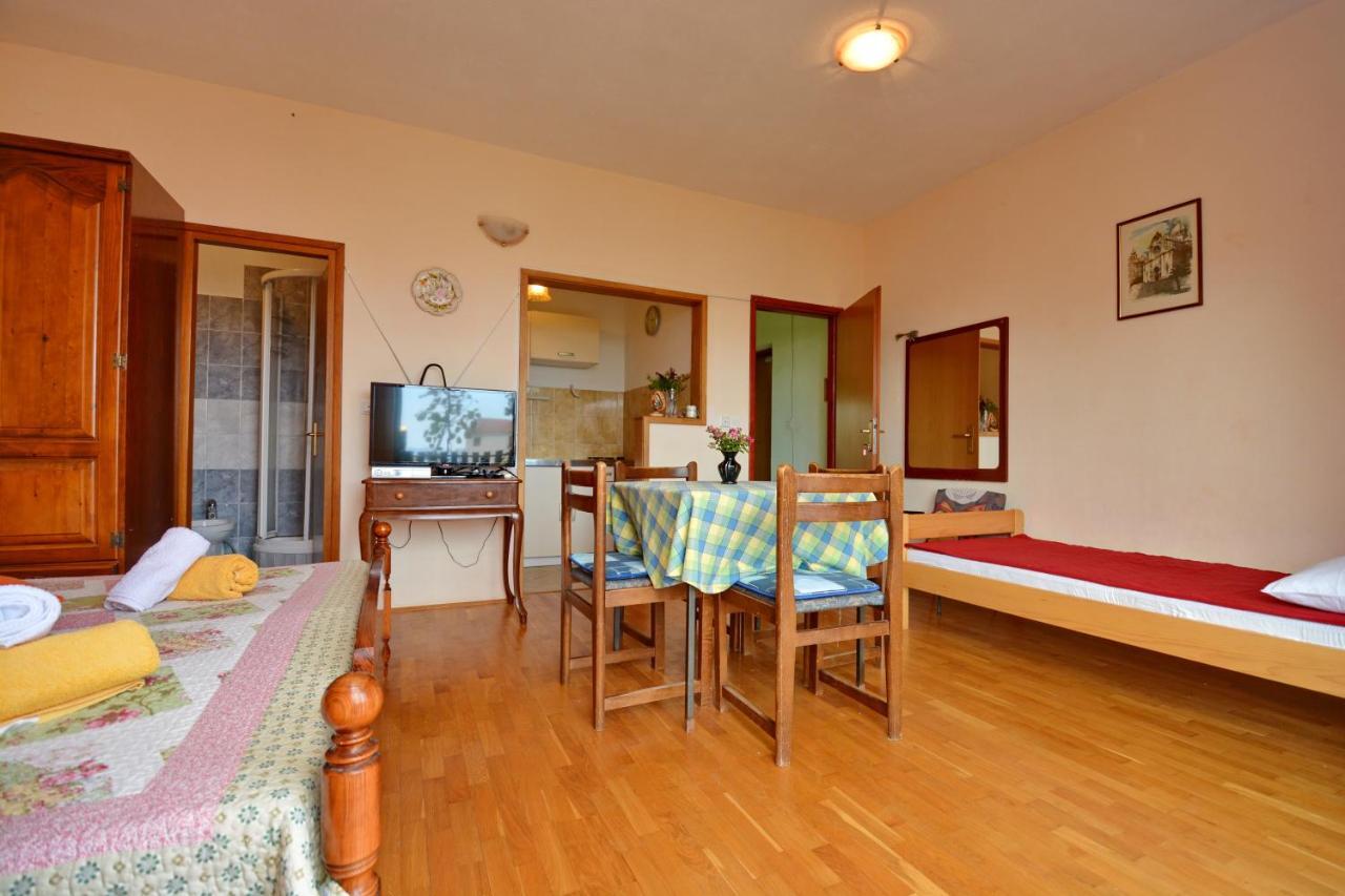 Apartmani Irena Ciovo โตรกีร์ ภายนอก รูปภาพ