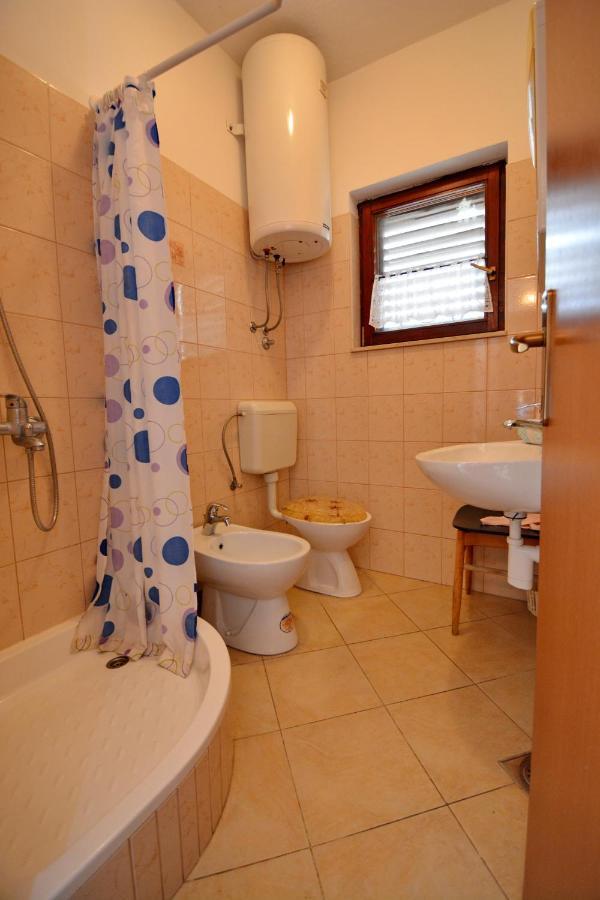 Apartmani Irena Ciovo โตรกีร์ ภายนอก รูปภาพ
